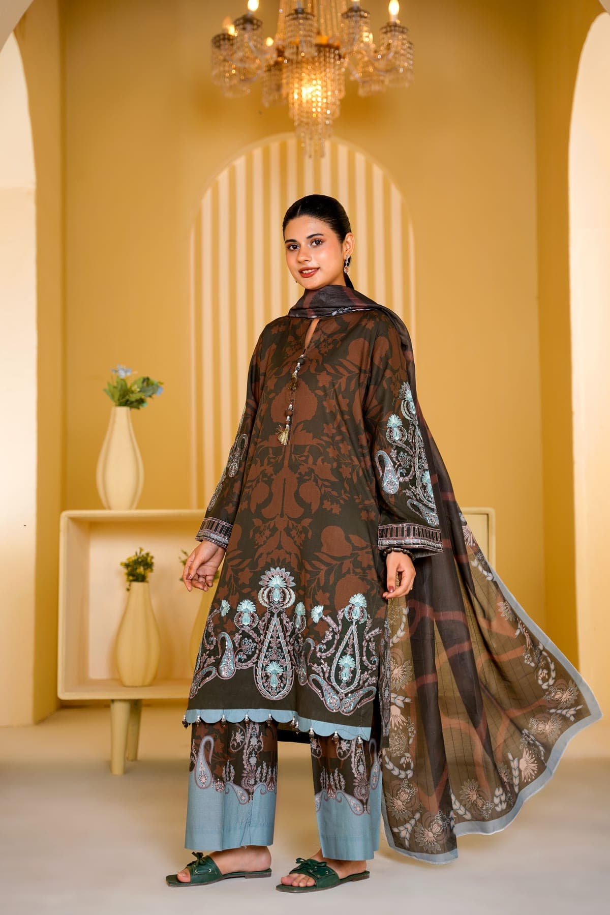 Cocoa Bloom Print Suit view 3