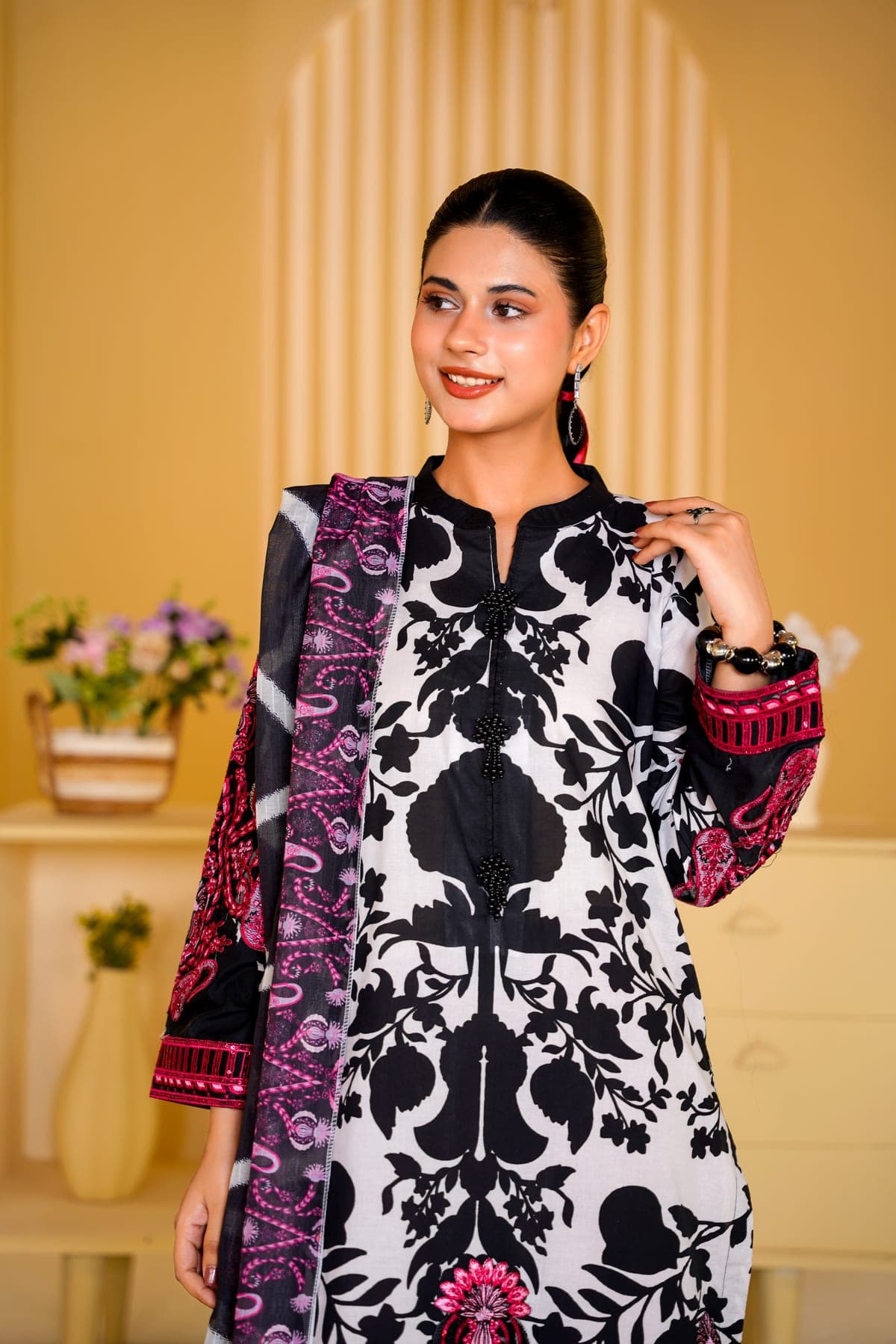 Onyx Bloom Print Suit view 6